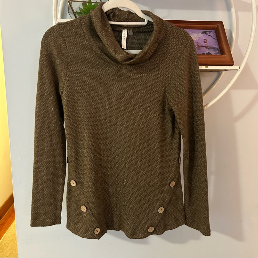 Mia & Tess Women's Small S Green Soft Button Shirt